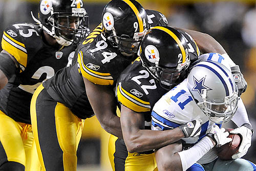 Cowboys y Steelers se han enfrentado tres veces en el Super Bowl y este domingo juegan un duelo en el que el perdedor se podría comenzar a despedir de los playoffs.