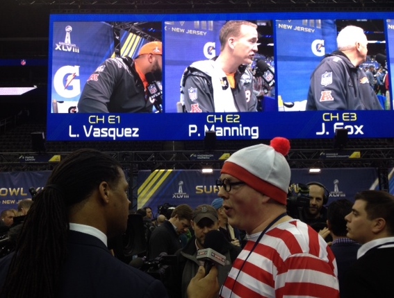 Un periodista danés llegó disfrazado al Día de la Prensa.