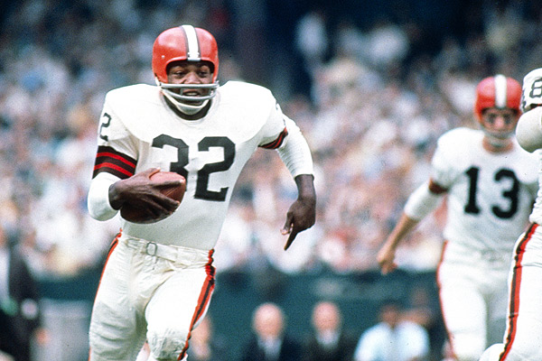 Jim Brown. Para muchos, el mejor jugador en la historia de la NFL.