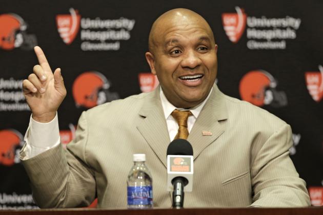 El cargo de entrenador en jefe no es nuevo para Hue Jackson: en 2011 estuvo a cargo de los Raiders.